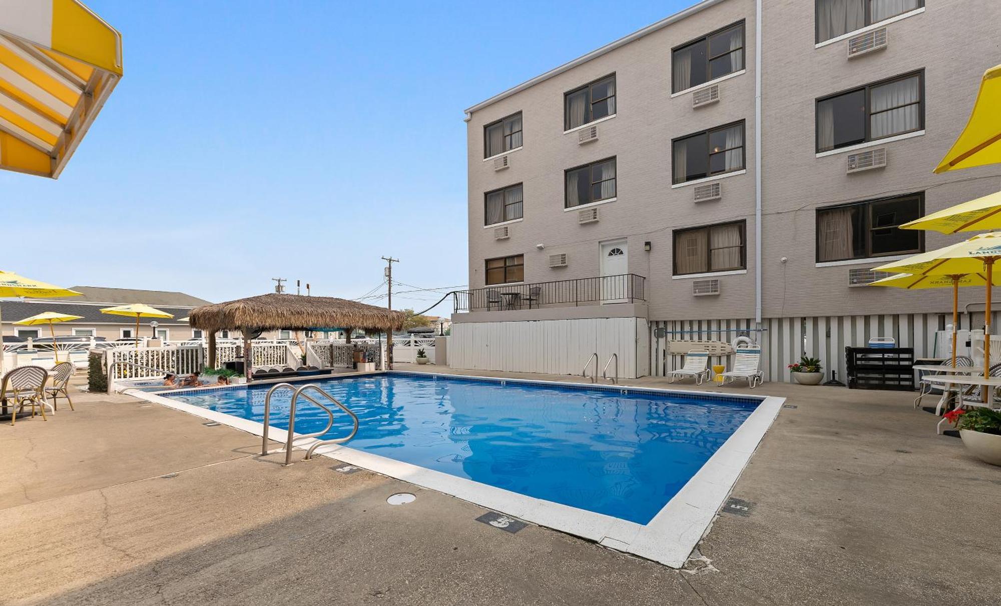 Oceanic Hotel & Barefoot Tiki Bar Wildwood Exterior photo