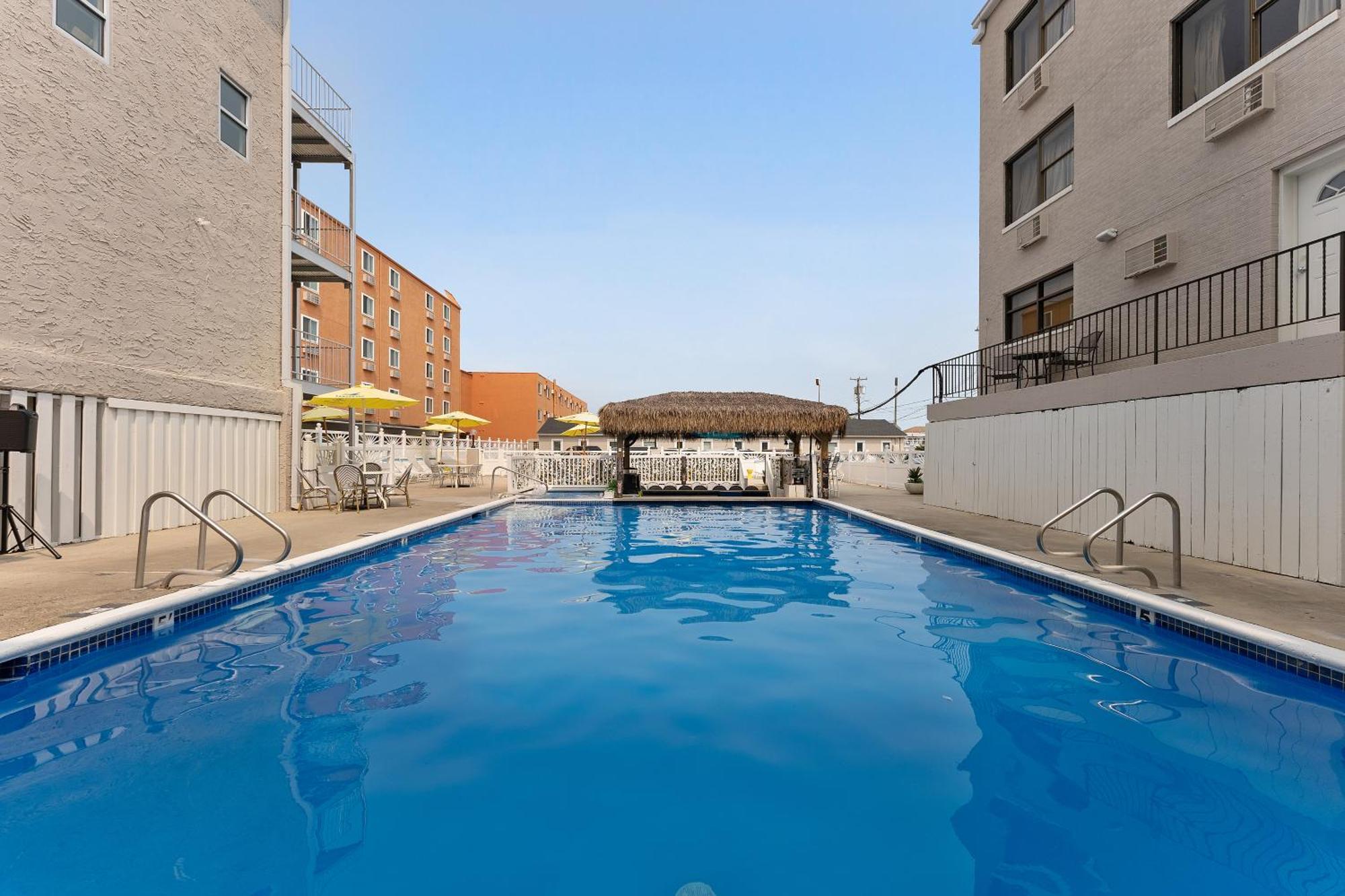 Oceanic Hotel & Barefoot Tiki Bar Wildwood Exterior photo
